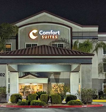 Comfort Suites