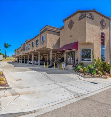 Econo Lodge Inn & Suites Downtown
