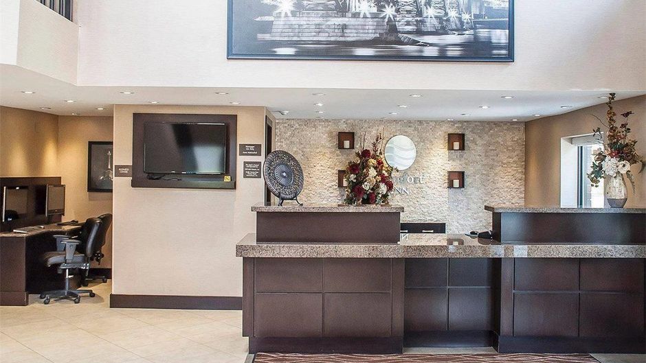Comfort Inn Fort Erie Lobby
