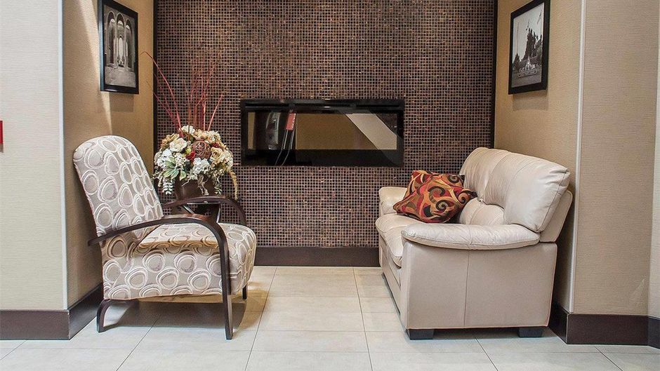 Comfort Inn Fort Erie Lobby
