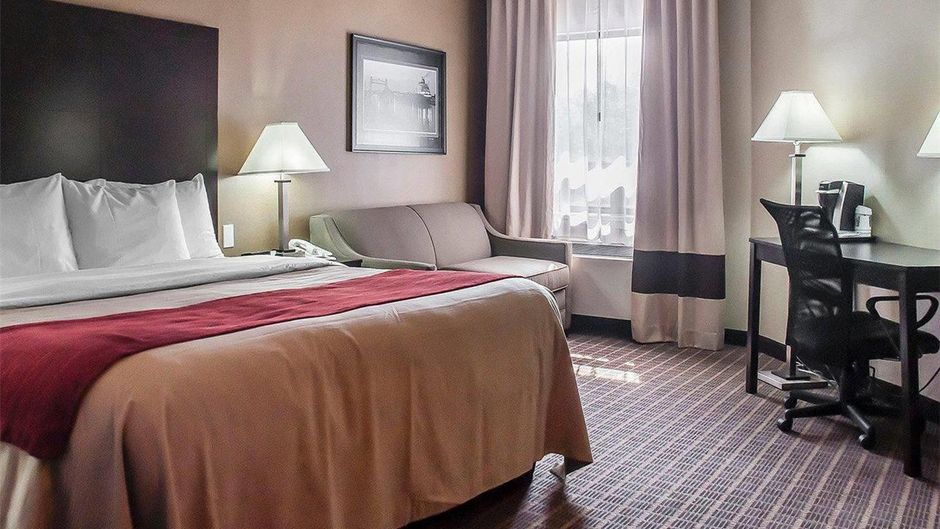 Comfort Inn Fort Erie Room