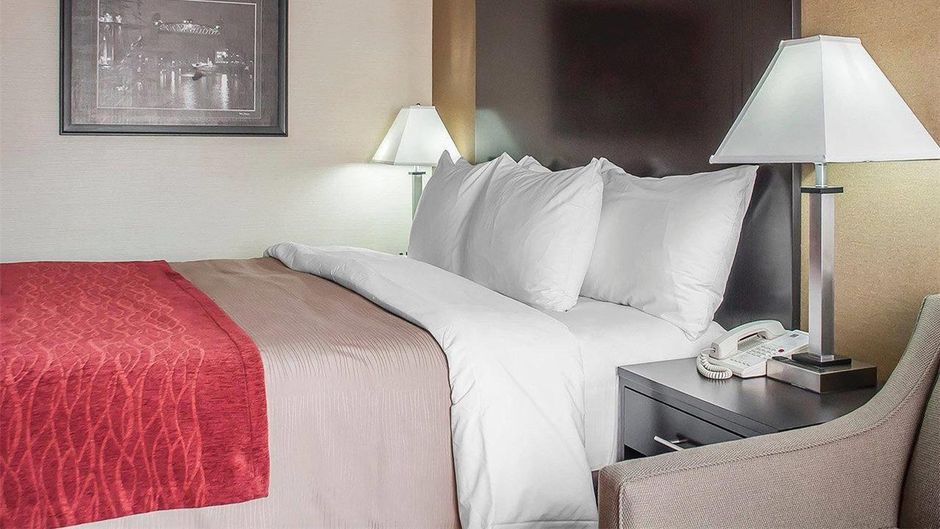 Comfort Inn Fort Erie Room