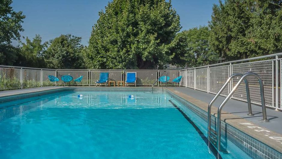 Rodeway Inn Fallsview Pool