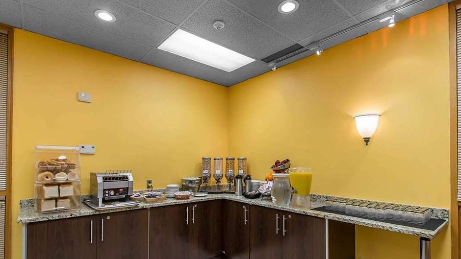 Quality Inn Bay Front Restaurant