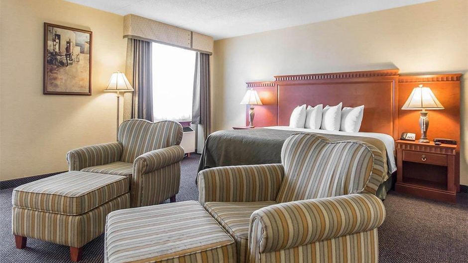Quality Inn Bay Front Room