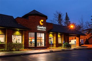 Comfort Hotel & Suites Peterborough