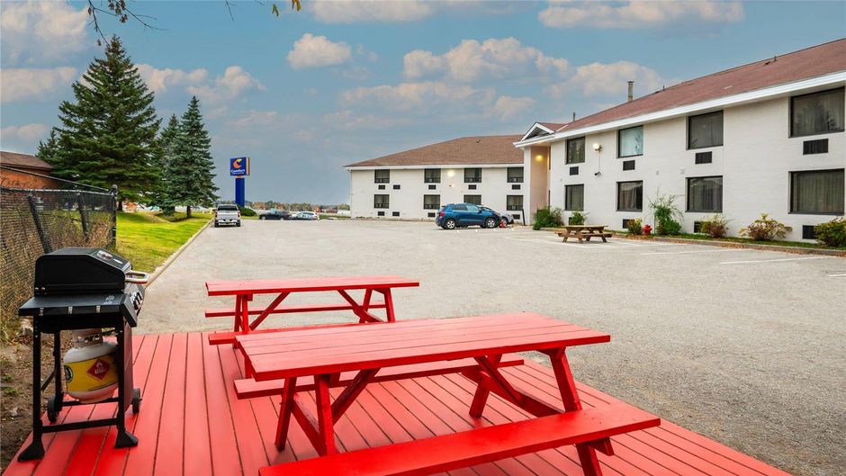 Comfort Inn & Suites Barrie Other