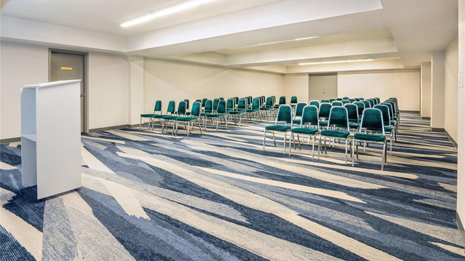 Comfort Inn & Suites Barrie Meeting