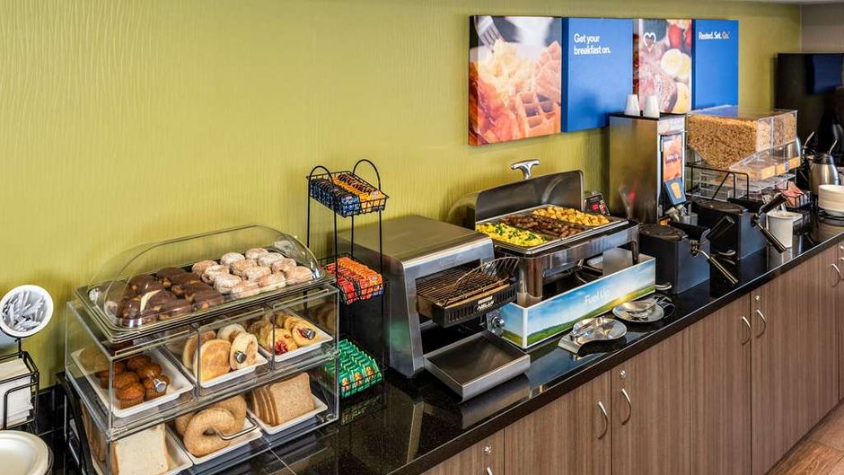 Comfort Inn Winnipeg Airport Restaurant