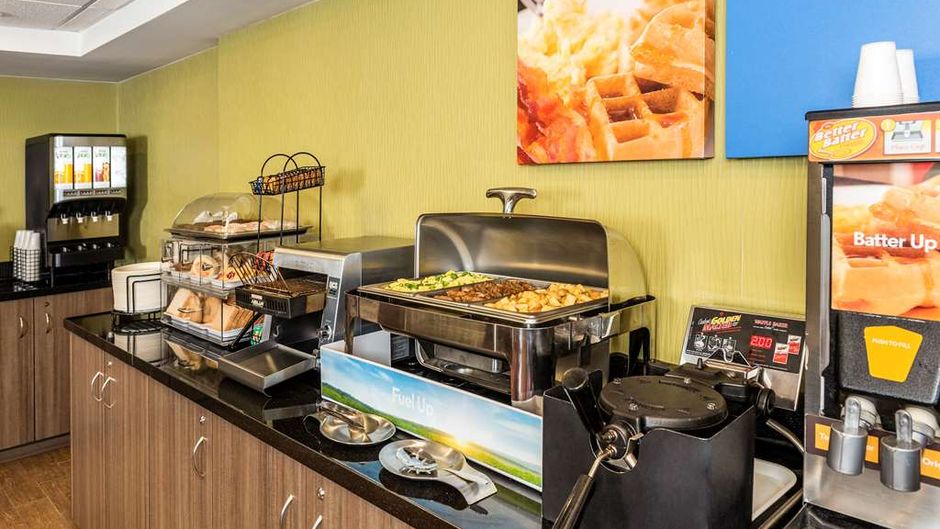 Comfort Inn Winnipeg Airport Restaurant