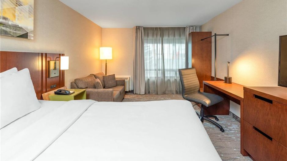 Comfort Inn Winnipeg Airport Room
