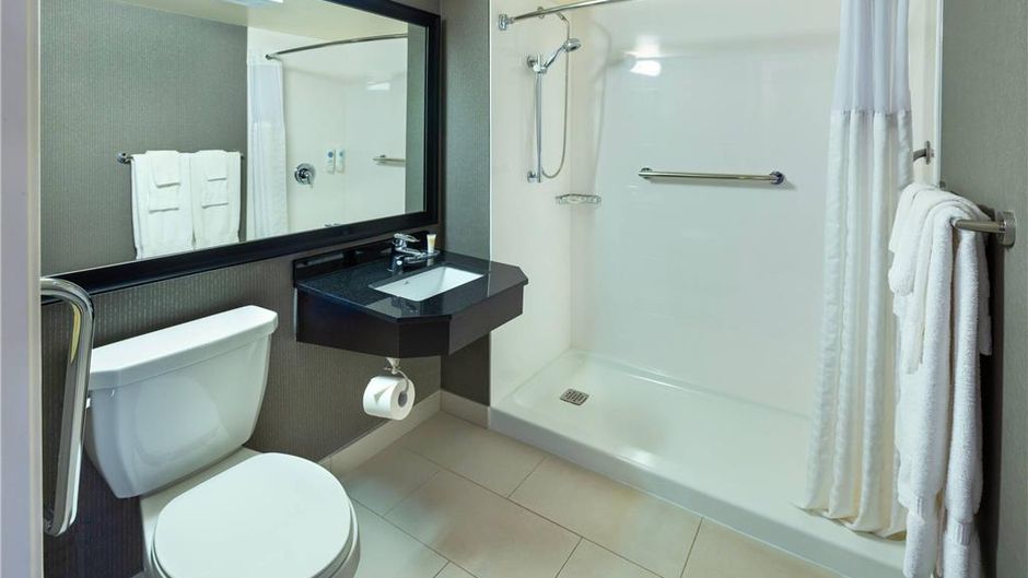 Comfort Inn Corner Brook Room