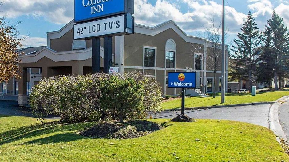 Comfort Inn Brockville Exterior
