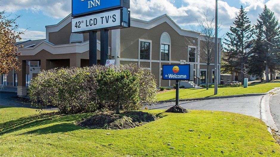 Comfort Inn Brockville Exterior