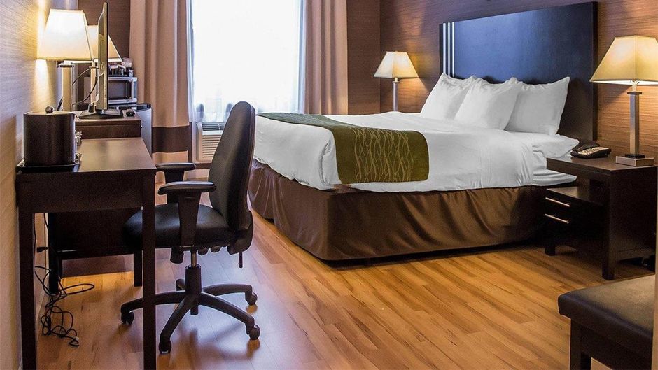 Comfort Inn Brockville Room