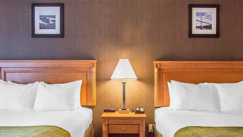 Comfort Inn Brockville Room