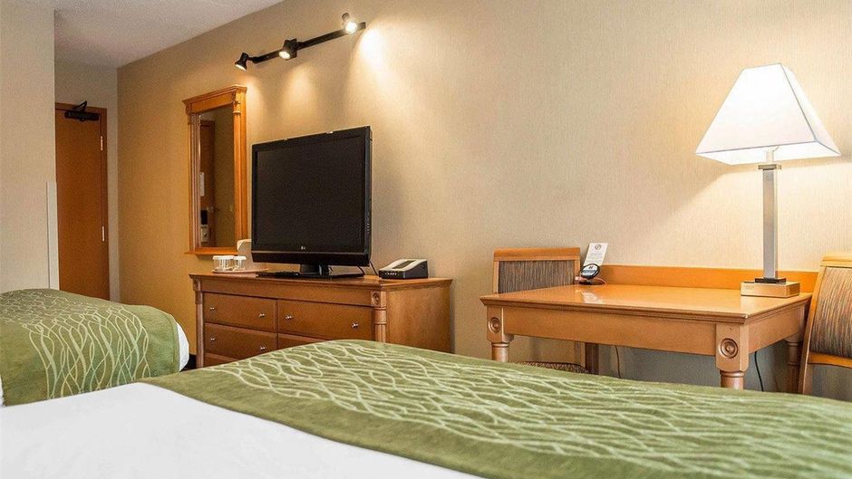 Comfort Inn Brockville Room