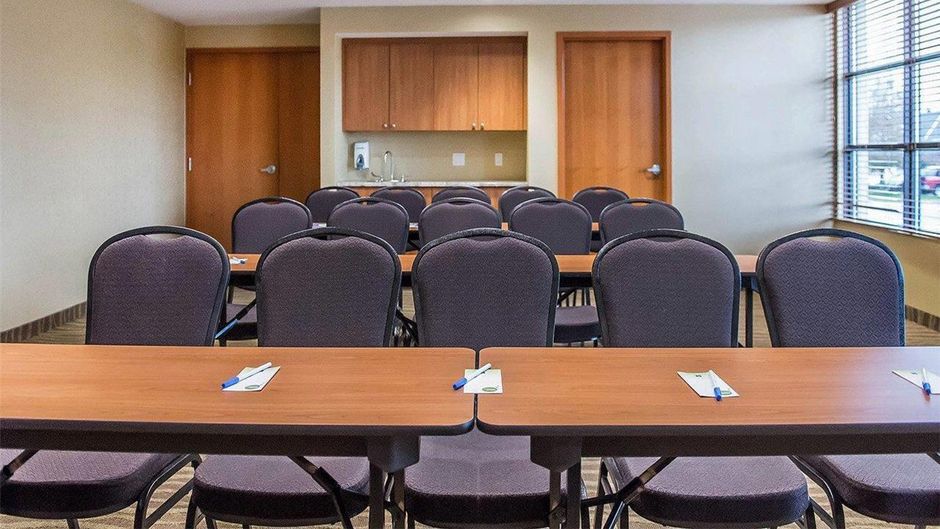 Comfort Inn Brockville Meeting
