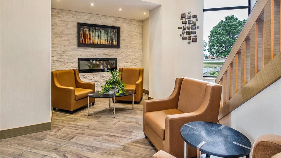 Comfort Inn Lobby