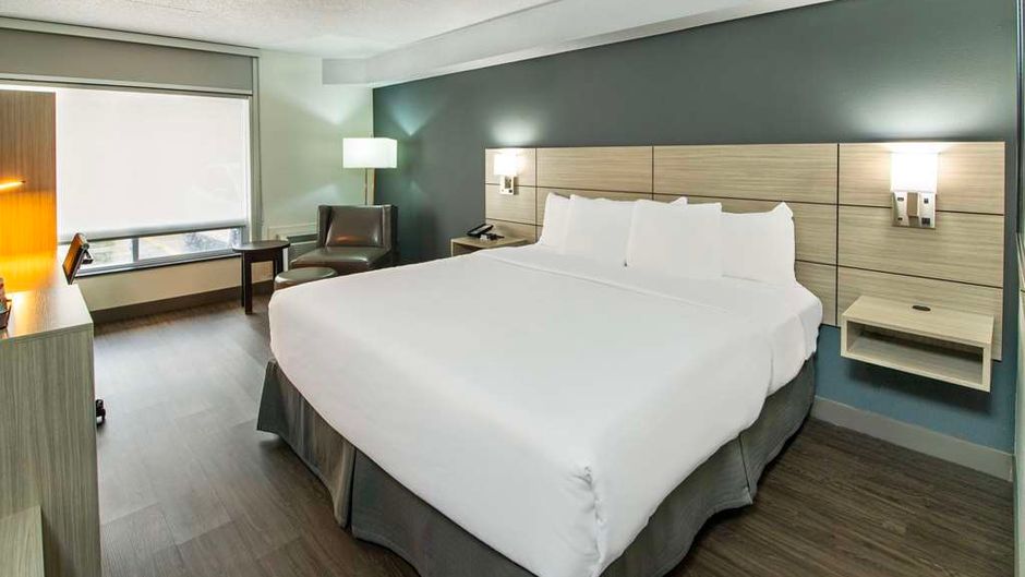 Quality Inn Leamington Room