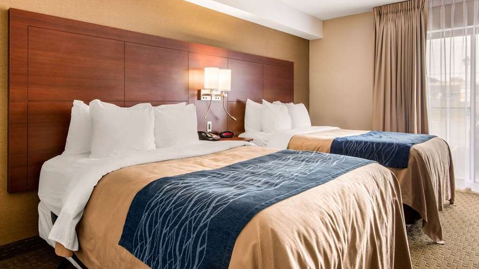 Comfort Inn Airport West Room