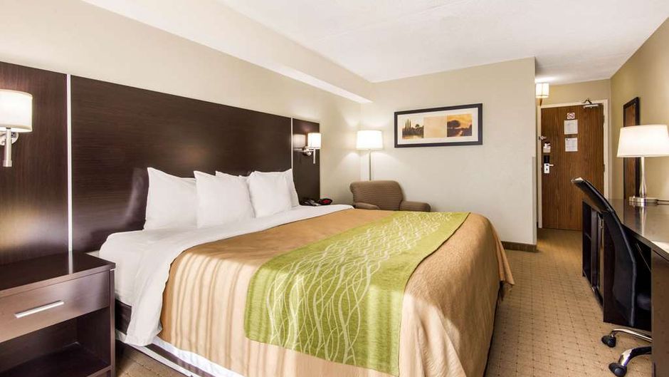 Comfort Inn Airport West Room