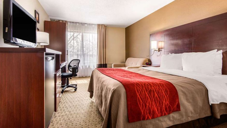 Comfort Inn Airport West Room