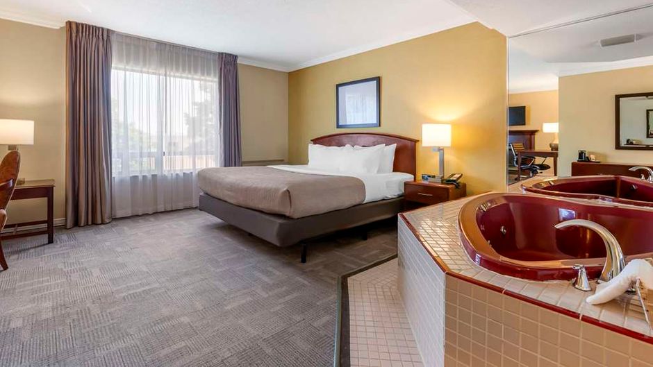 Quality Inn Suite