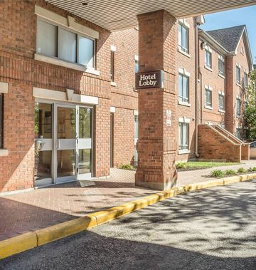 Comfort Suites London