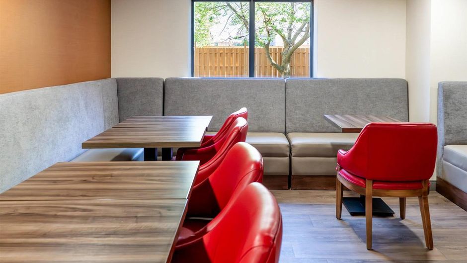 Comfort Suites London Restaurant