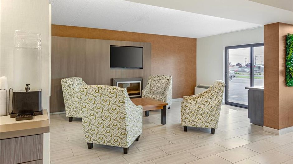 Comfort Inn Lobby
