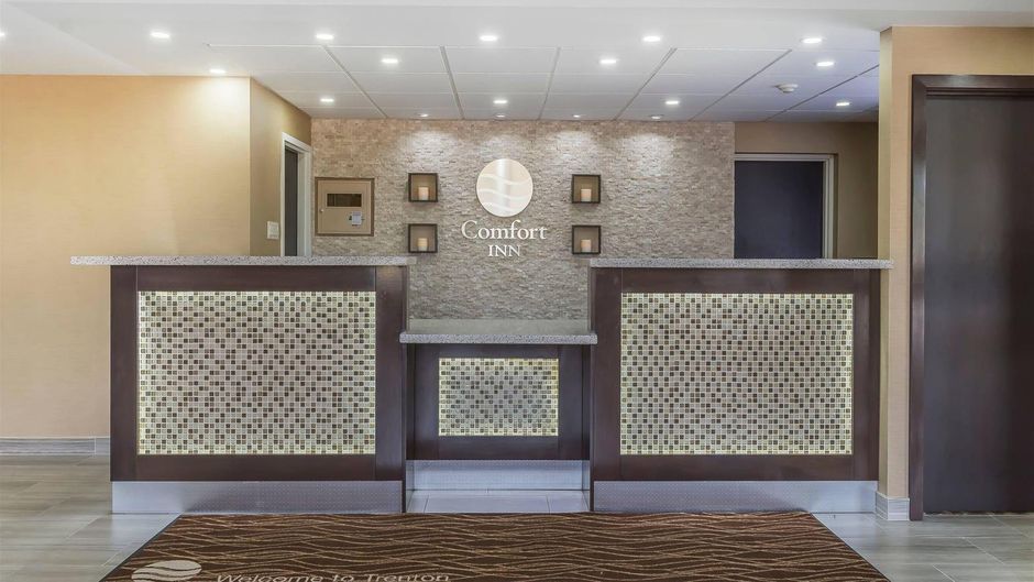 Comfort Inn Lobby