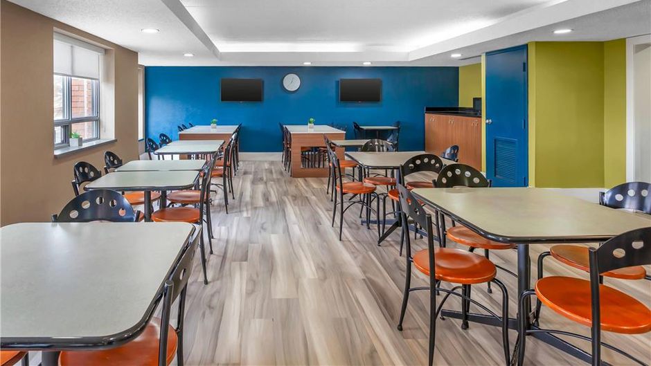 Quality Suites Restaurant