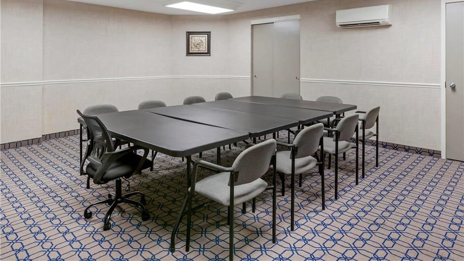Quality Suites Meeting