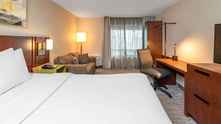 Comfort Inn South Shore Room