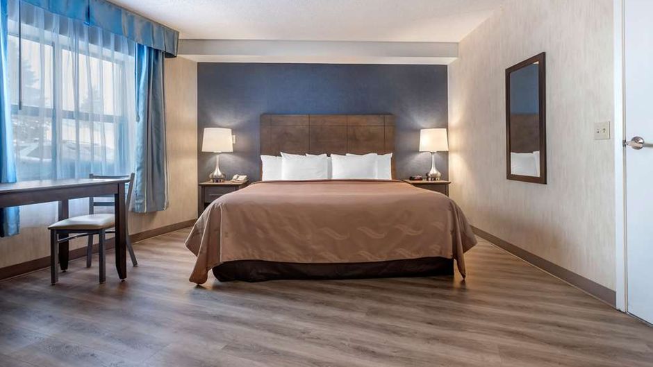 Quality Suites Quebec Suite