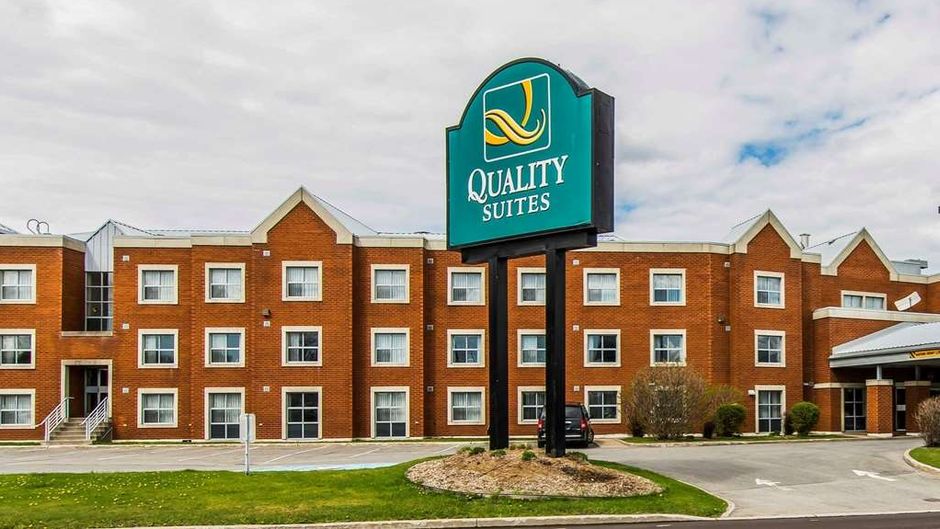 Quality Suites Quebec Exterior