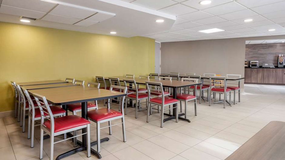 Quality Suites Quebec Restaurant