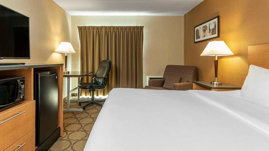 Comfort Inn Thetford Mines Room