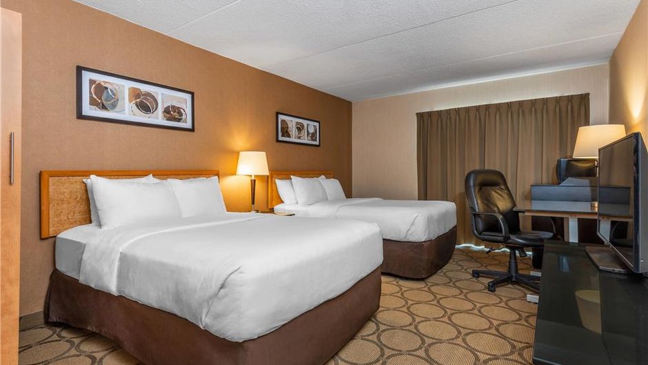 Comfort Inn Regina East Room