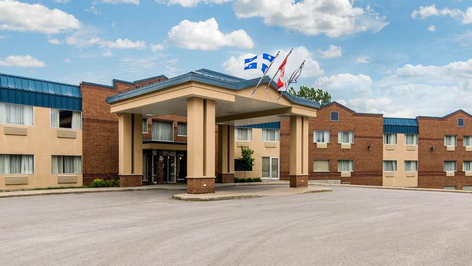 Comfort Inn & Suites Shawinigan Exterior