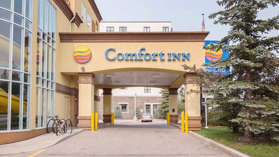 Comfort Inn & Suites University Exterior