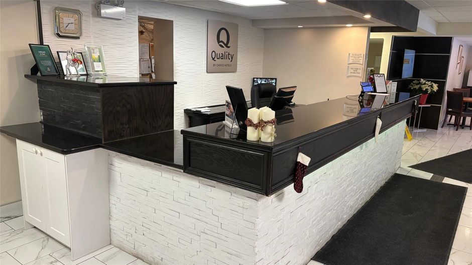 Quality Inn & Conference Center Lobby