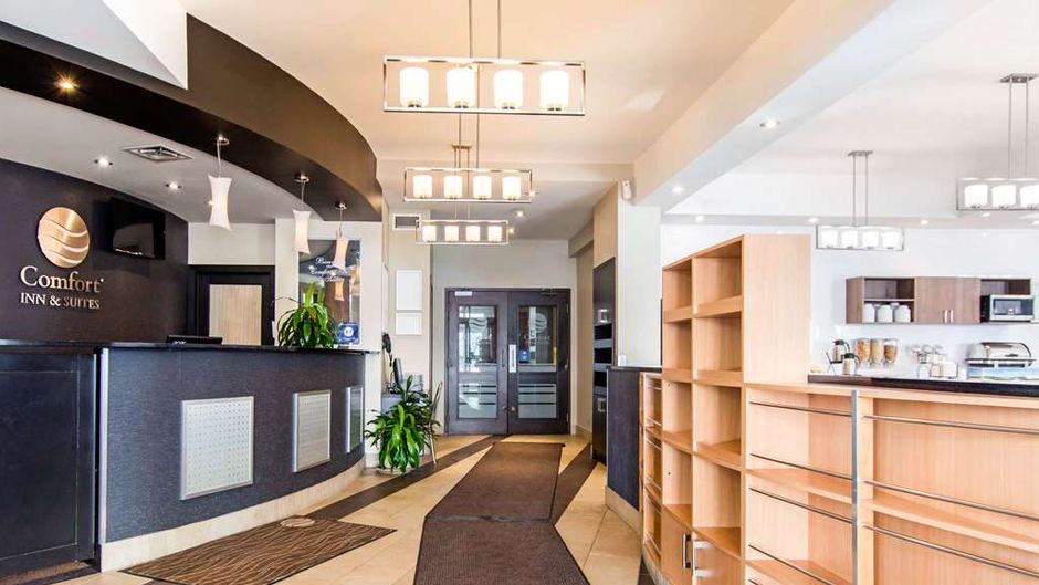 Comfort Inn and Suites Saint-Jerome Lobby
