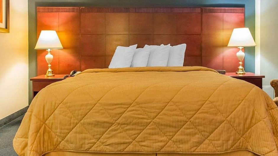 Econo Lodge Smiths Falls Room