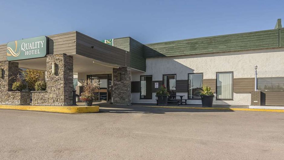 Quality Hotel & Conference Centre Exterior