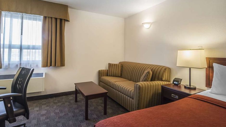 Quality Hotel & Conference Centre Room