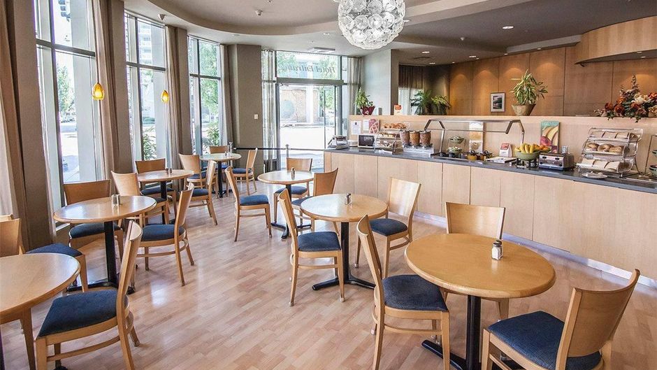 Comfort Hotel Vancouver Airport Restaurant