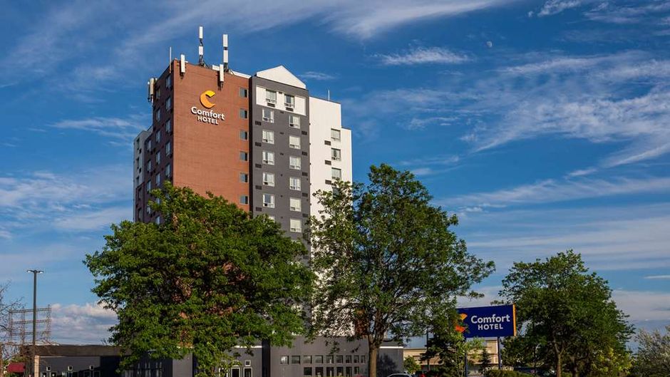 Comfort Hotel Airport North Exterior
