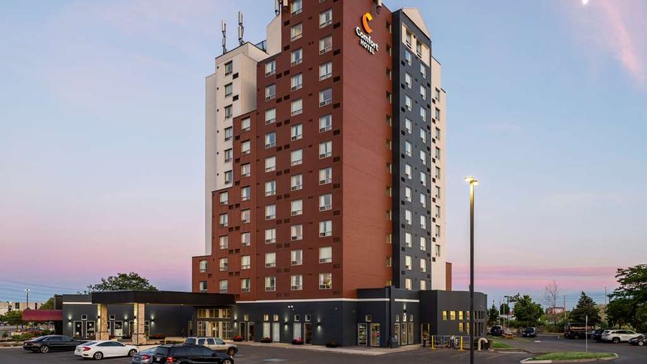 Comfort Hotel Airport North Exterior